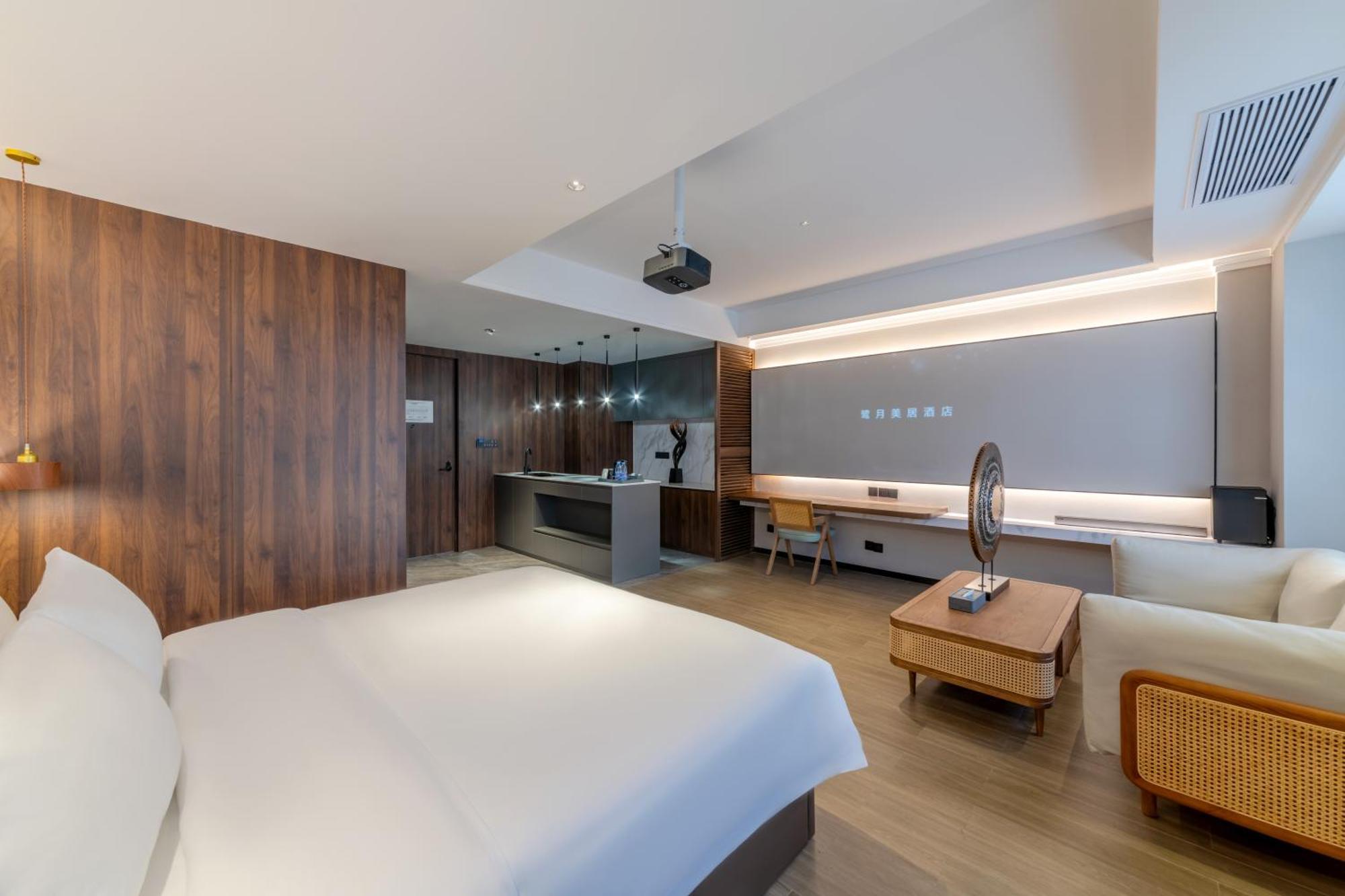 Luyue Hotel Movie Hotel Huaqiangbei Convention And Exhibition Center Branch Shenzhen Exterior photo