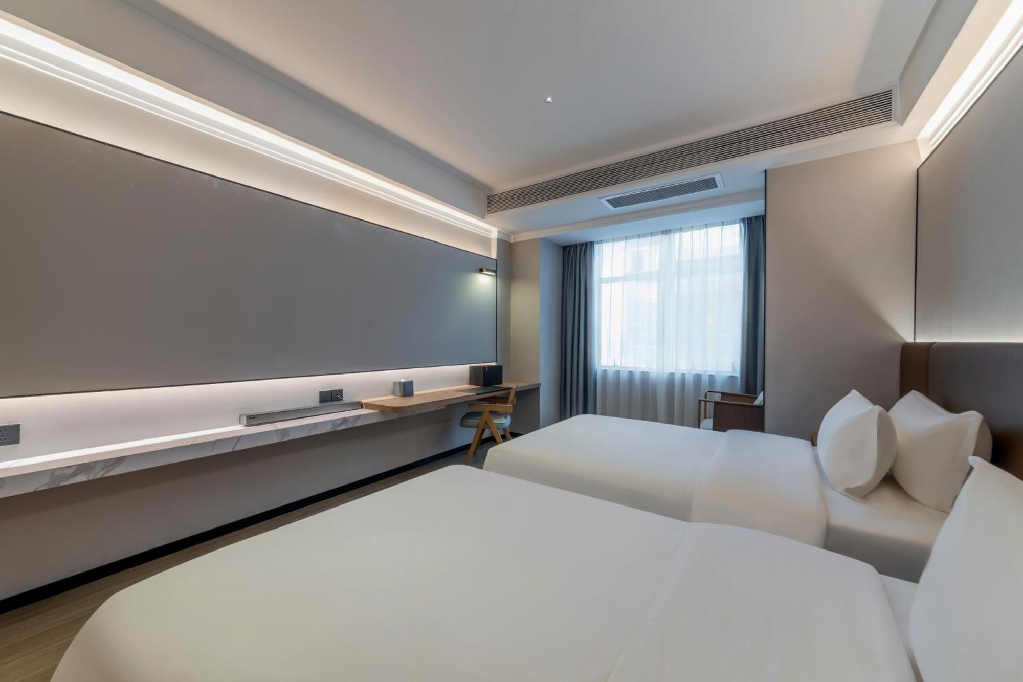 Luyue Hotel Movie Hotel Huaqiangbei Convention And Exhibition Center Branch Shenzhen Exterior photo