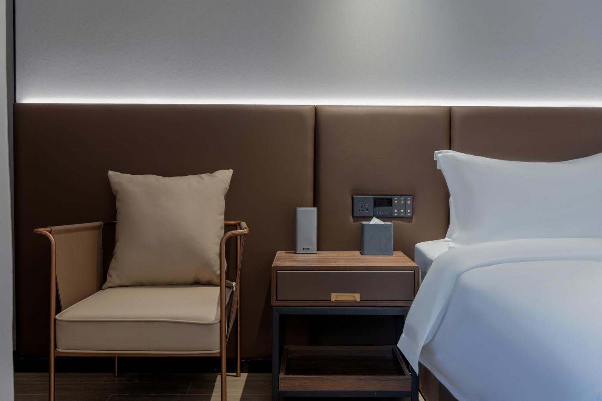 Luyue Hotel Movie Hotel Huaqiangbei Convention And Exhibition Center Branch Shenzhen Exterior photo